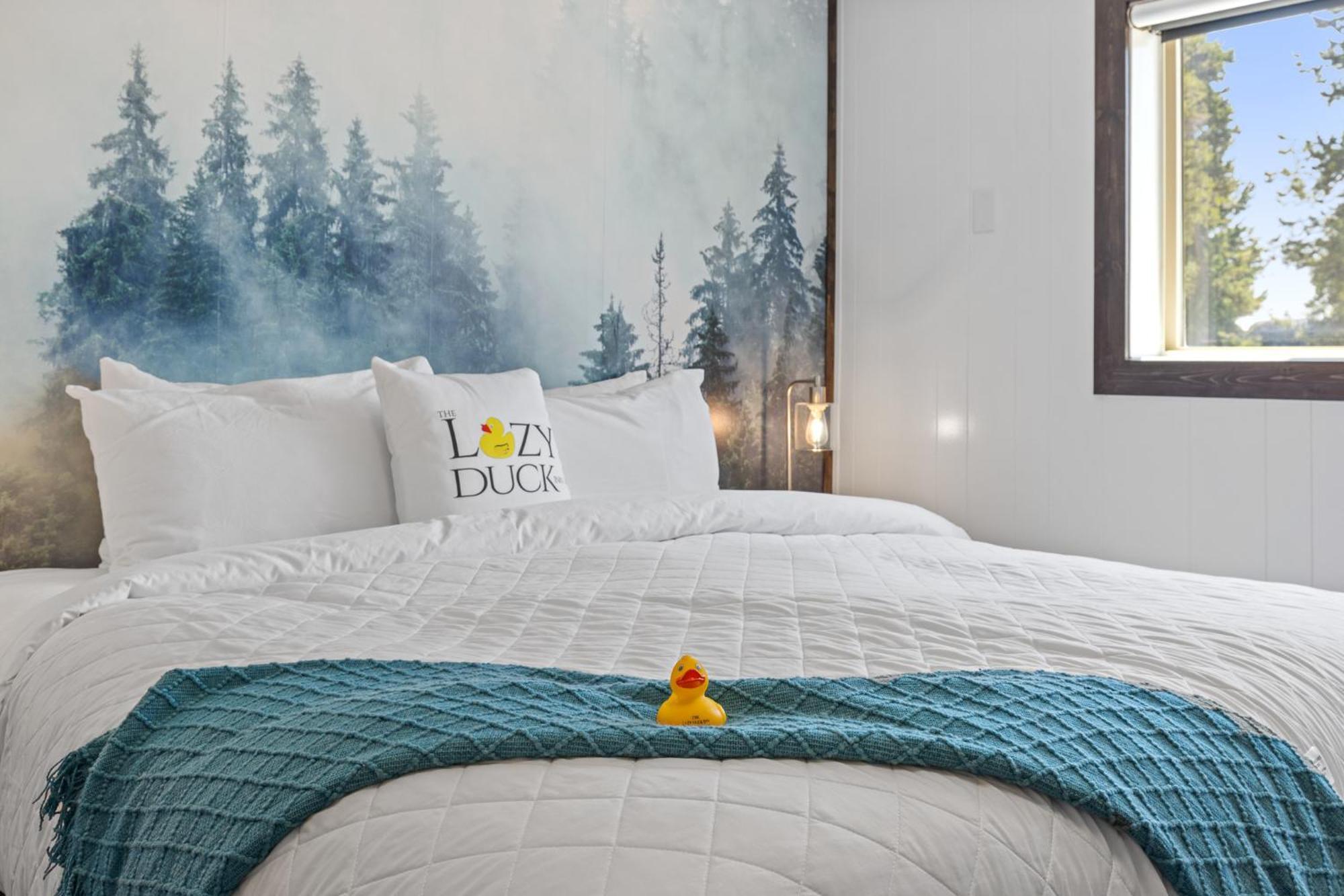 Lazy Duck Inn West Yellowstone Buitenkant foto